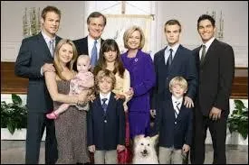 Il joue le rle de Martin Brewer dans la srie  Sept  la maison .