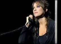 Parmi les paroles suivantes, lesquelles sont extraites de la chanson  Les souliers verts  ?