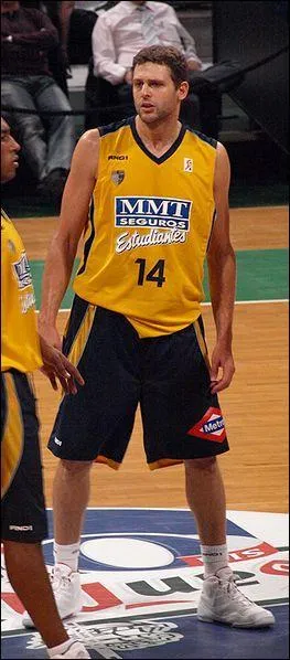 Qui est ce basketteur argentin ?