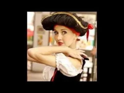 Continuons avec la mme srie. Qui est-elle ?