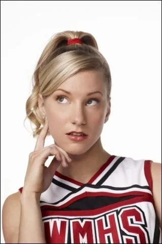 Une fille ayant frquent Santana et Sam. Elle fait aussi parti du Club des Cheeralders dirige par Sue Sylvester. De qui je parle ?