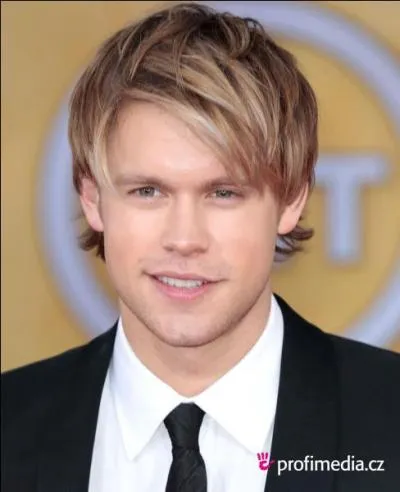 Oui, il est craquant, mais quel est son nom en vrit ?