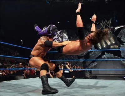 Comment s 'appelle cette prise de finition qu'excute batista ?