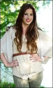 Je suis une chanteuse, danseuse :