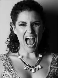 Ma soeur c'est Lena vous m'avez reconnue, je suis ...