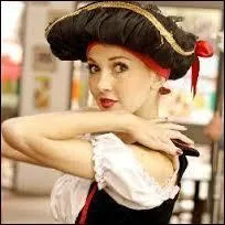 Je suis une danseuse et une chanteuse, je suis ...