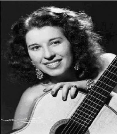 Ce chant est devenu un « succès » APRES la 2e Guerre mondiale (Joan Baez, Leni Escudéro... ) Elle a été composée par Anna Marly et aurait du devenir l'hymne de la Résistance française. A vous de dire quelle est cette chanson ?