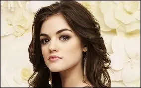 Qui est l'actrice qui joue Aria ?