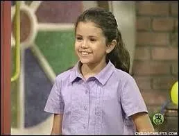 Toute mignonne ! Toujours sur Disney Channel, cette actrice s'appelle...