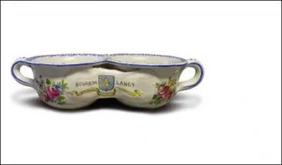 Cet objet est une saucière double.