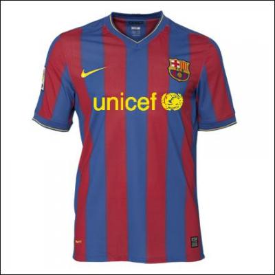 Quel club espagnol joue avec ce maillot ?