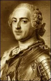Quel surnom avait Louis XV :