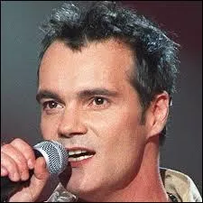   Quand mes ailes se froissent et mes les se noient  