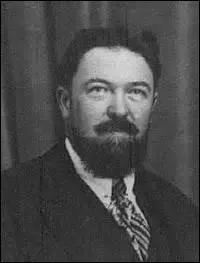 Je suis un physicien et inventeur, n le 23 mars 1886  Dieuze (Moselle), qui tait alors sous occupation allemande, et dcde le 4 mars 1948, inventeur de la TSF (radio), mon invention remplace au fil des annes le langage morse, qui suis-je ?