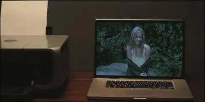 Avec qui Alison est-elle alle au rocher du baiser avant de mourir ?