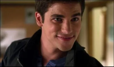 Avec qui n'est pas sorti Noel ?