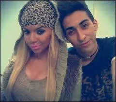 Est-elle dj sortie avec lui ?