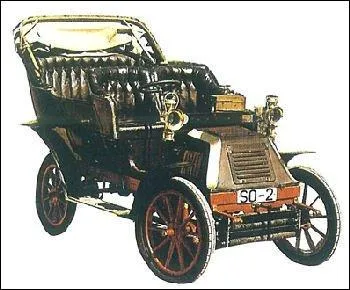 Le premier modle d'Hispano-Suiza voiture de luxe est baptis l'Alphonse XIII, du nom de son premier possesseur, le roi d'Espagne.
