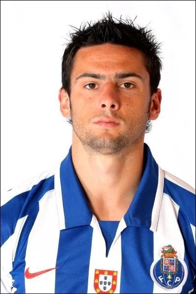 Qui est ce footballeur portugais ?