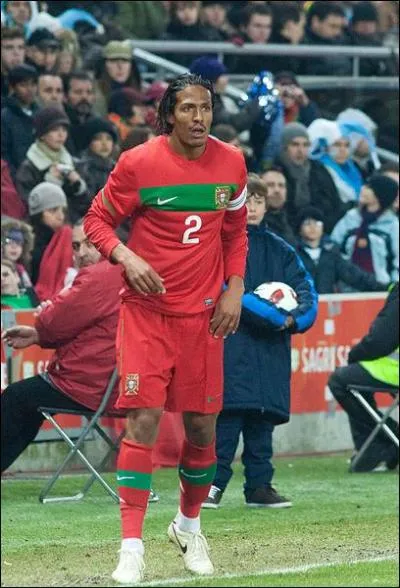 Qui est ce footballeur portugais ?