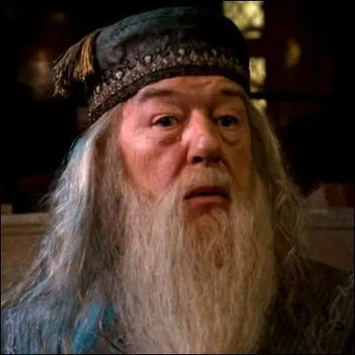 Changeons de systme. Maintenant, A = B ; ... N = O ; ... ; Z = A. Comment se nomme alors le directeur de Poudlard (vous savez, celui qui a des yeux bleus et une barbe de Pre Nol... ) ?