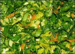 Traditionnellement cette prparation accompagne l'osso bucco, mais on peut aussi la parsemer sur une queue de bœuf braise au moment du service. De quoi s'agit-il ?