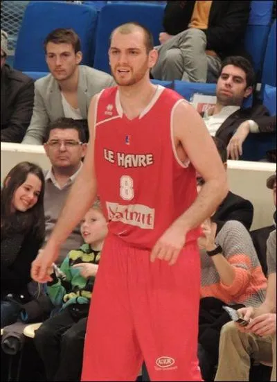 Qui est ce basketteur ?