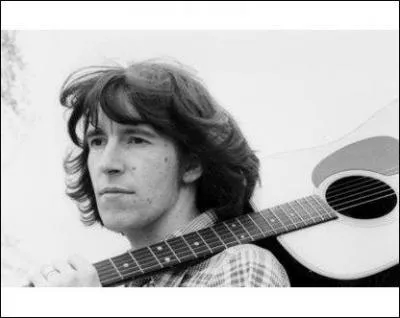 Ce chanteur franais d'origine bretonne, est n  Morlaix, Finistre, le 20 septembre 1946 et dcd le 29 juillet 1981 dans un accident de voiture lors de la tourne France Inter,  l'ge de 34 ans. Qui est-ce ?