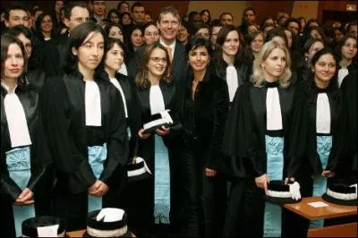 Le ministre de la Justice ne cesse de rduire le nombre de places au concours de l'Ecole nationale de la magistrature. Pourquoi ?