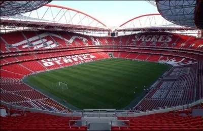 Comment se nomme le stade d'Arsenal ?