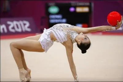 Qui est cette gymnaste ?
