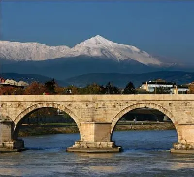 Quel est ce pays sans accs  la mer qui faisait autrefois partie de la Yougoslavie ?