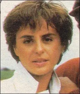 Cette femme, comdienne, a surtout tourn dans des sries dont une fameuse  Docteur Teyran , dans les annes 80 et dirige, toujours avec le mme talent, une classe de comdie. La connaissez-vous ?