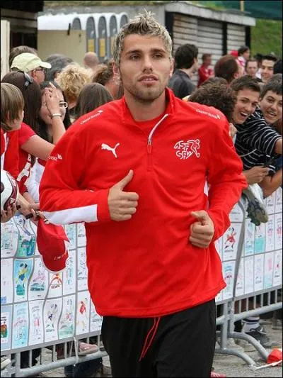 Qui est ce footballeur suisse ?