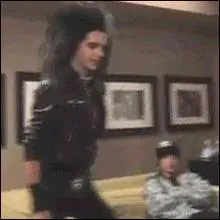 Que va faire Bill dans ce gif ?