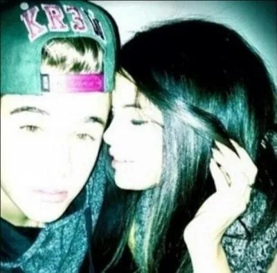 Elle est sortie avec Justin Bieber :