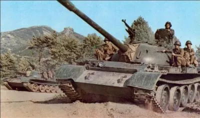 Officiellement,  quel camp le protectorat d'Albanie appartenait-il ?