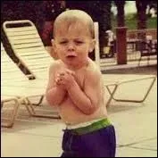 Tu me connais bien, mais tu ne sais pas forcment qui je suis. Quel est mon nom ?