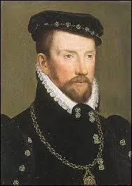 Les massacres firent prs de 10 000 victimes aussi bien  Paris que dans toute la France. Quel tait le nom du chef des protestants et conseiller du roi, principale cible de la Saint-Barthlemy ?