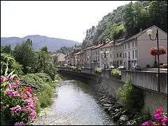 Je suis  Saint-Rambert-en-Bugey, dans le 01. Je me situe donc en rgion ...