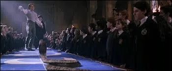 Qui fait apparatre un serpent au club de duel ?