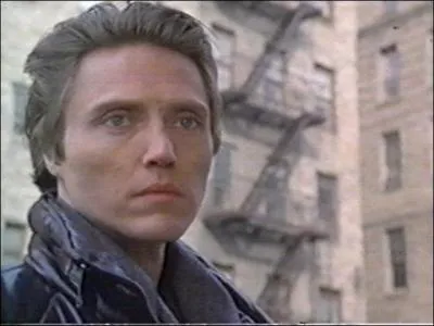 Quel est ce film amricain sorti en 1983, ralis par David Cronenberg et bas sur un roman de Stephen King, dans lequel un homme (Christopher Walken) a acquis le don de voir l'avenir ou le pass d'une personne en la touchant, aprs avoir pass cinq ans dans le coma suite  un accident ?