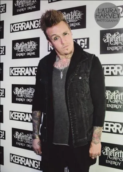 De quel instrument joue-t-il ?