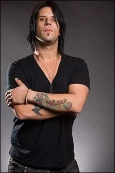 De quel instrument joue-t-il ?