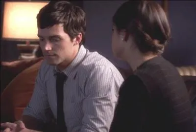 pisode 11 : Qu'est qu'Ezra va rvler  Aria ?