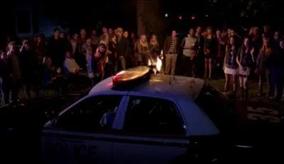 pisode 5 : Qui se fait arrte  la fin de l'pisode ?