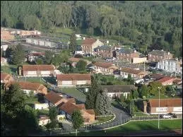 La commune de Roost-Warendin, dans le 59, se situe en rgion ...