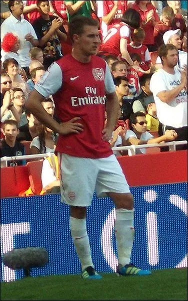Qui est ce footballeur ?