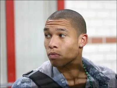 Qui est ce footballeur ?