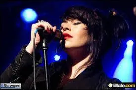 Elle est artiste depuis ...